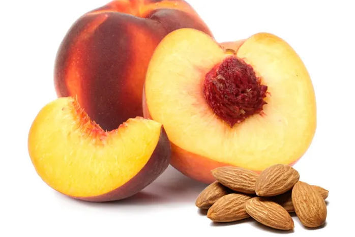 Миндаль и персики принадлежат к одному семейству
